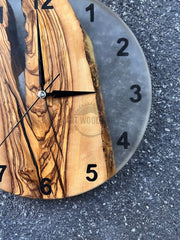 Cheerful Olive Wood Wall Clock - Art Wood Lab