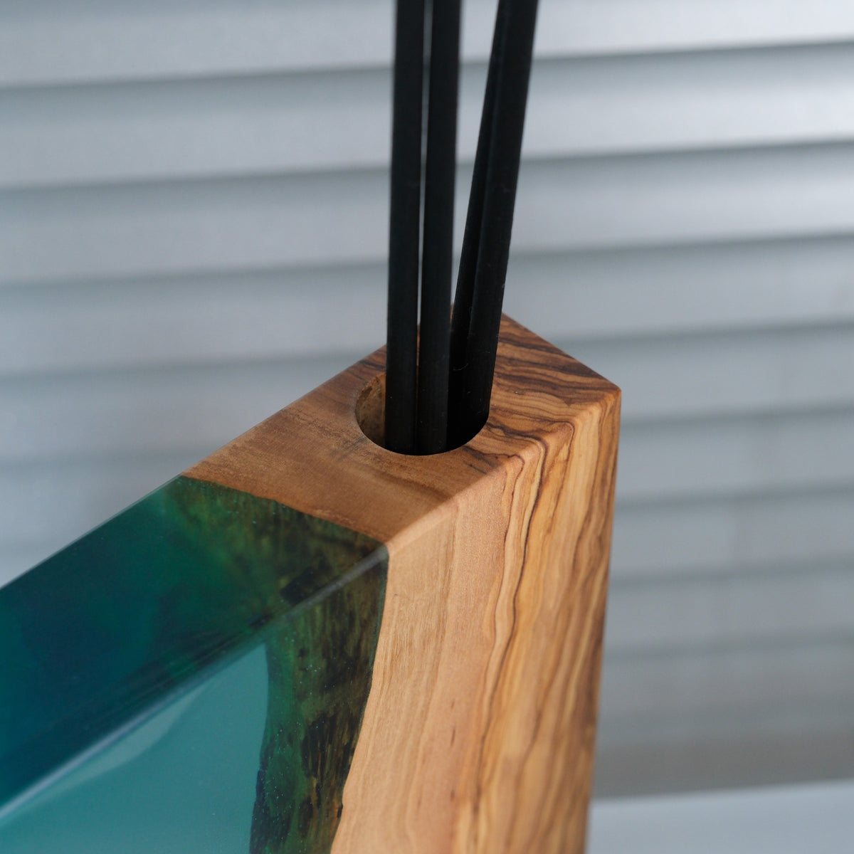 Green olive wood and resin reed diffuser, fragrance oil not included — view 3