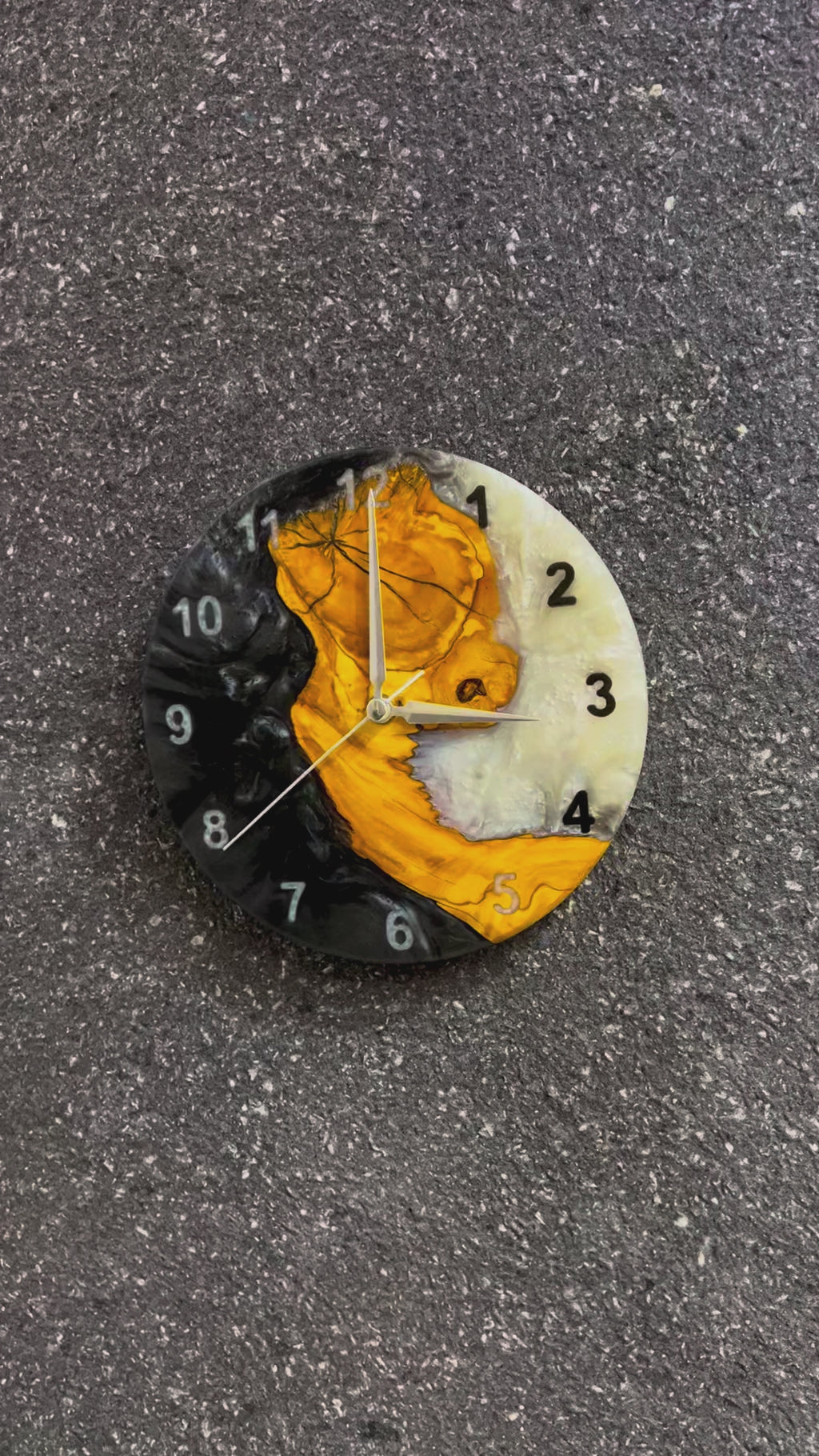 Black & White Olive Wood Resin Wall Clock - Natural Edge Design — product video 1JFNYndclpQPzW7_FUddO4gL5i6_VXUGV