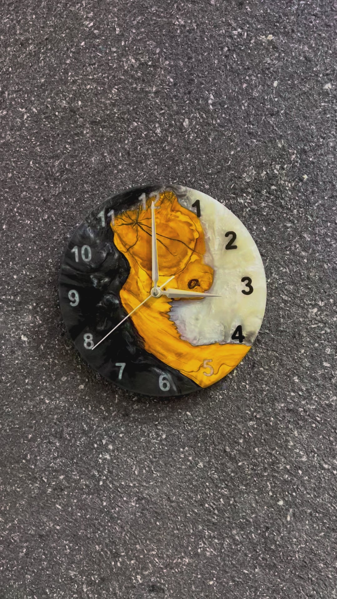 Black & White Olive Wood Resin Wall Clock - Natural Edge Design — product video 1JFNYndclpQPzW7_FUddO4gL5i6_VXUGV