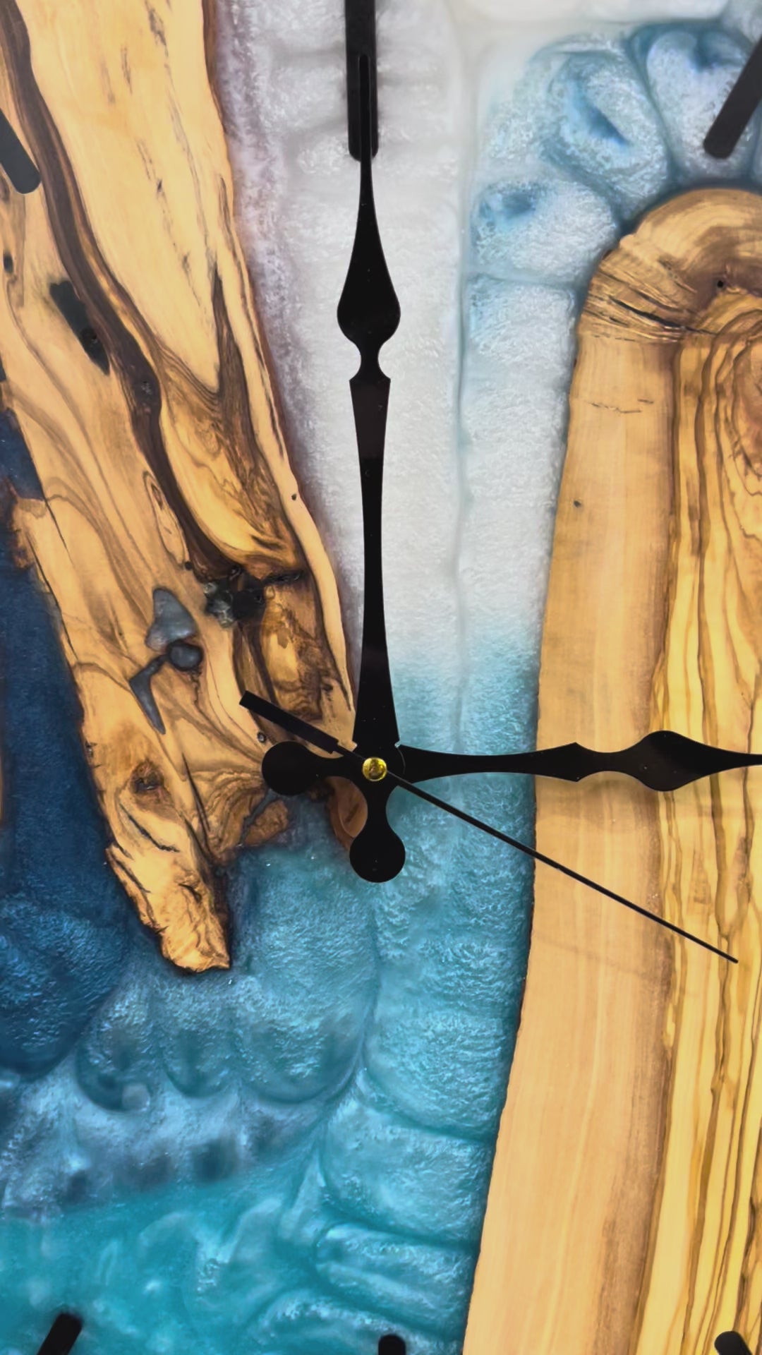 Azure Trio Olive Wood & Resin Wall Clock — product video 1nI12J9-0lMZ7lL4V1DDOxOu49MZ73oA4