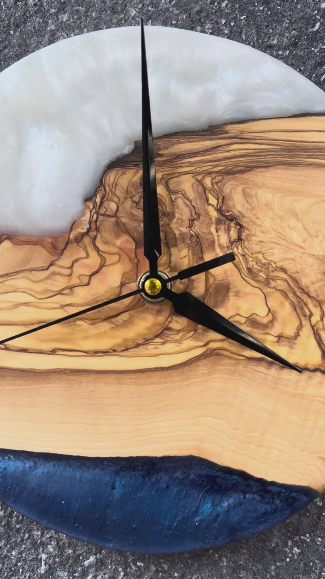 Pearl Bluff Olive Wood & Resin Wall Clock — product video 1PacbeFNXfa7WzmcbvIFt7MMK3NPLONnd