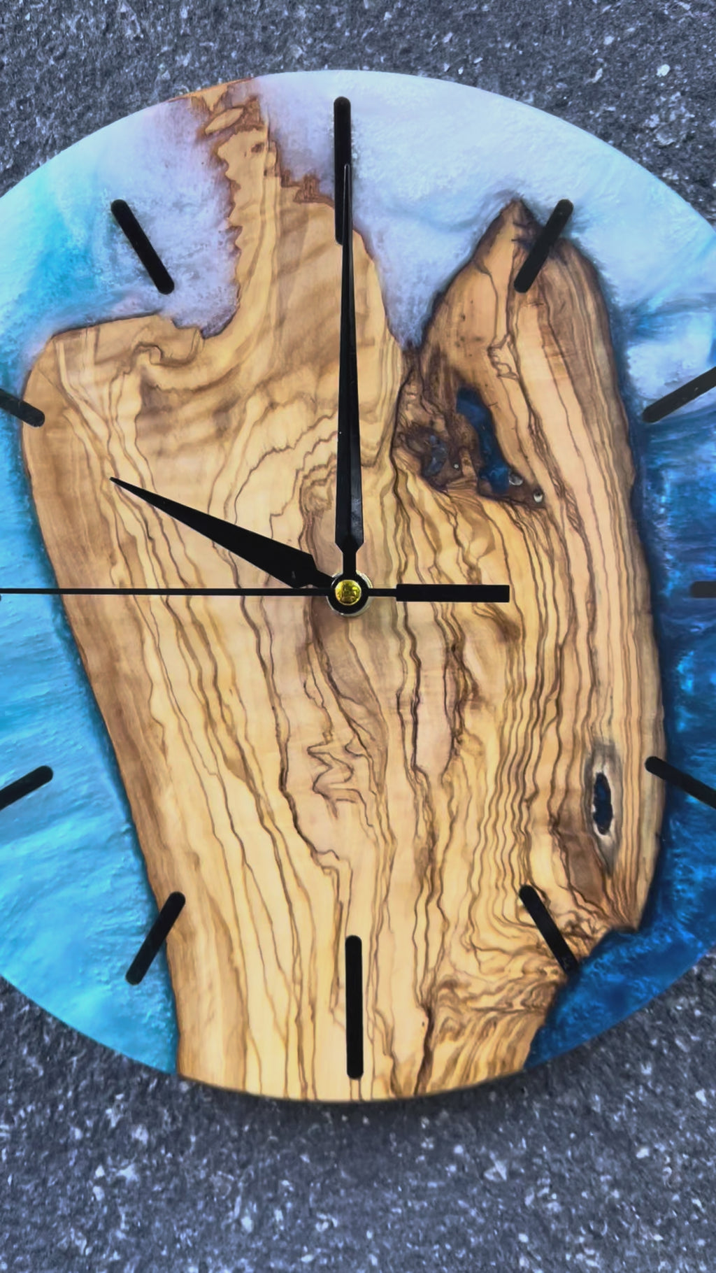 Amber Island Olive Wood & Resin Wall Clock — product video 19-qKu1cMC03stDubQXfzuKTer2RGNPI0